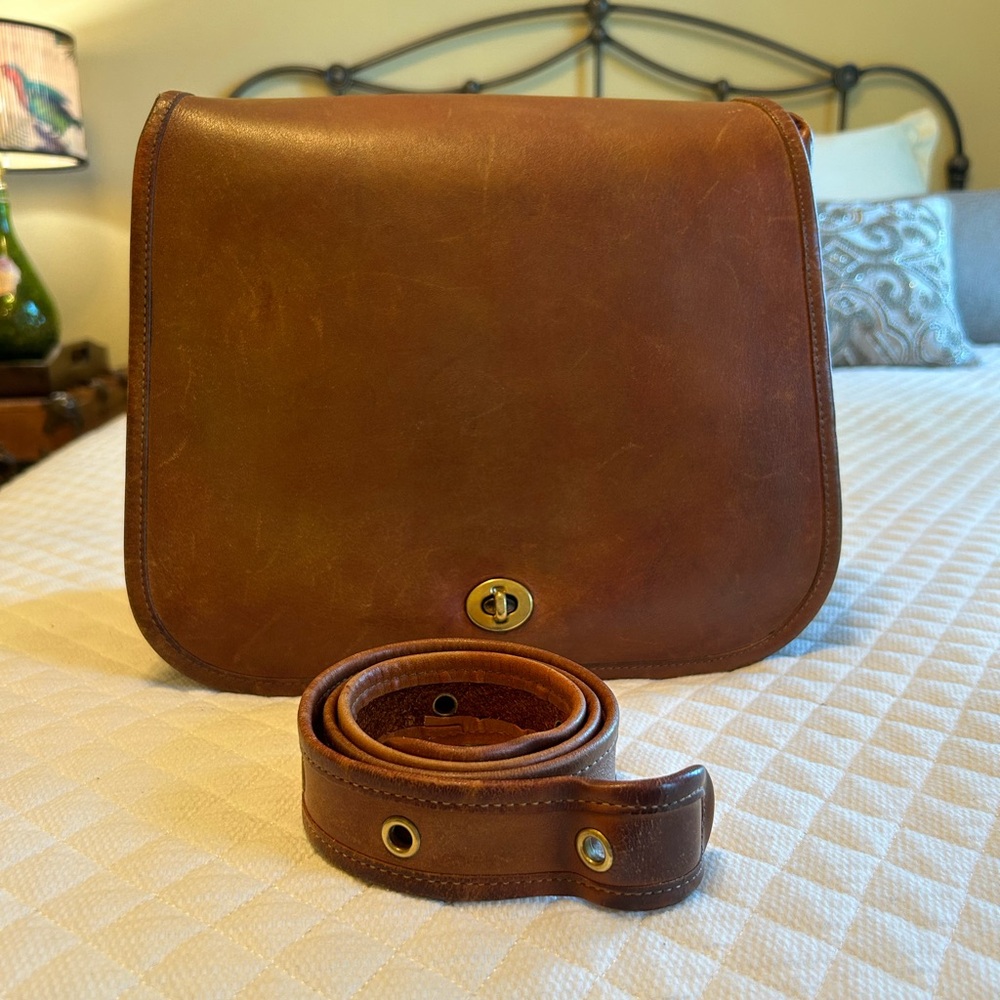 Vintage Coach NYC Stewardess in British Tan No. 611-4631